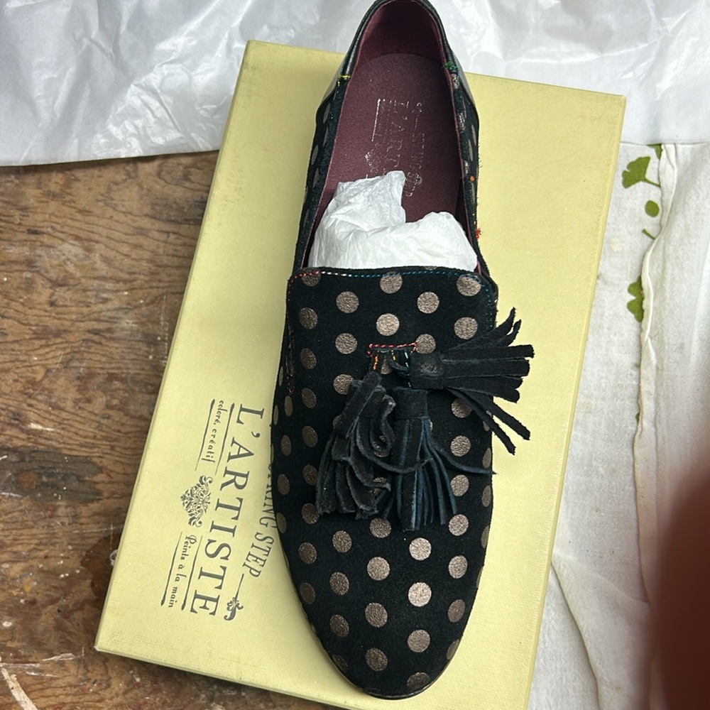 L'ARTISTE Black Polka Dot Women's Shoes - Picture 5 of 5